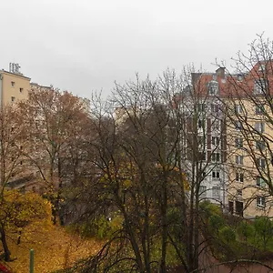 https://koszykowa-exquisite-apartment.warsawhotelspoland.com